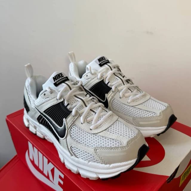 Nike Zoom Vomero 5 Bla 15